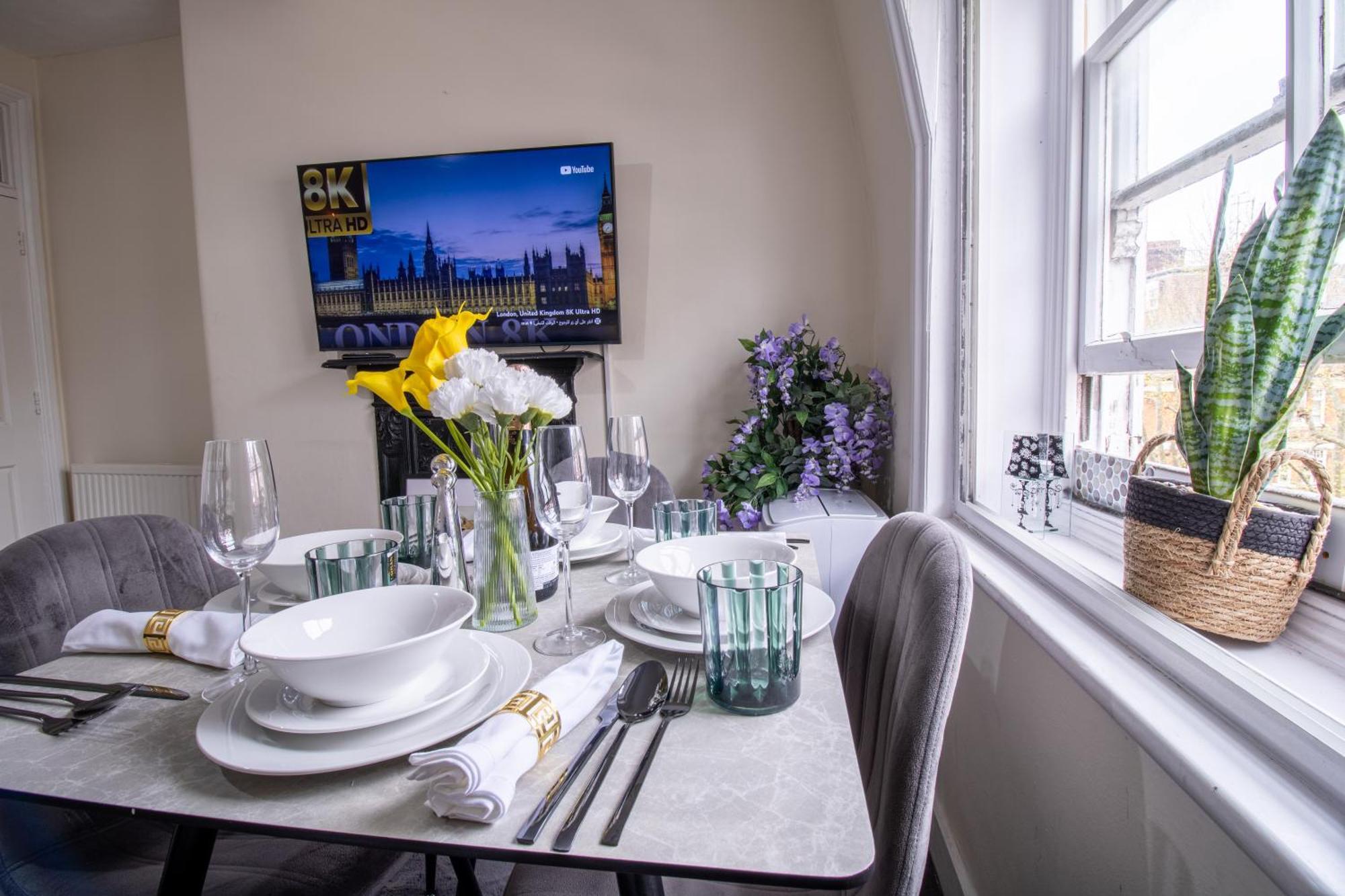 Cosy 2-Bedroom Apartment In Mayfair 8Cb - 4Th Floor No Elevator 런던 외부 사진